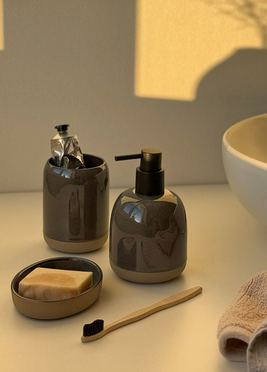 Підставка для зубних щіток "Delhi" 400 мл MVM (322523068)