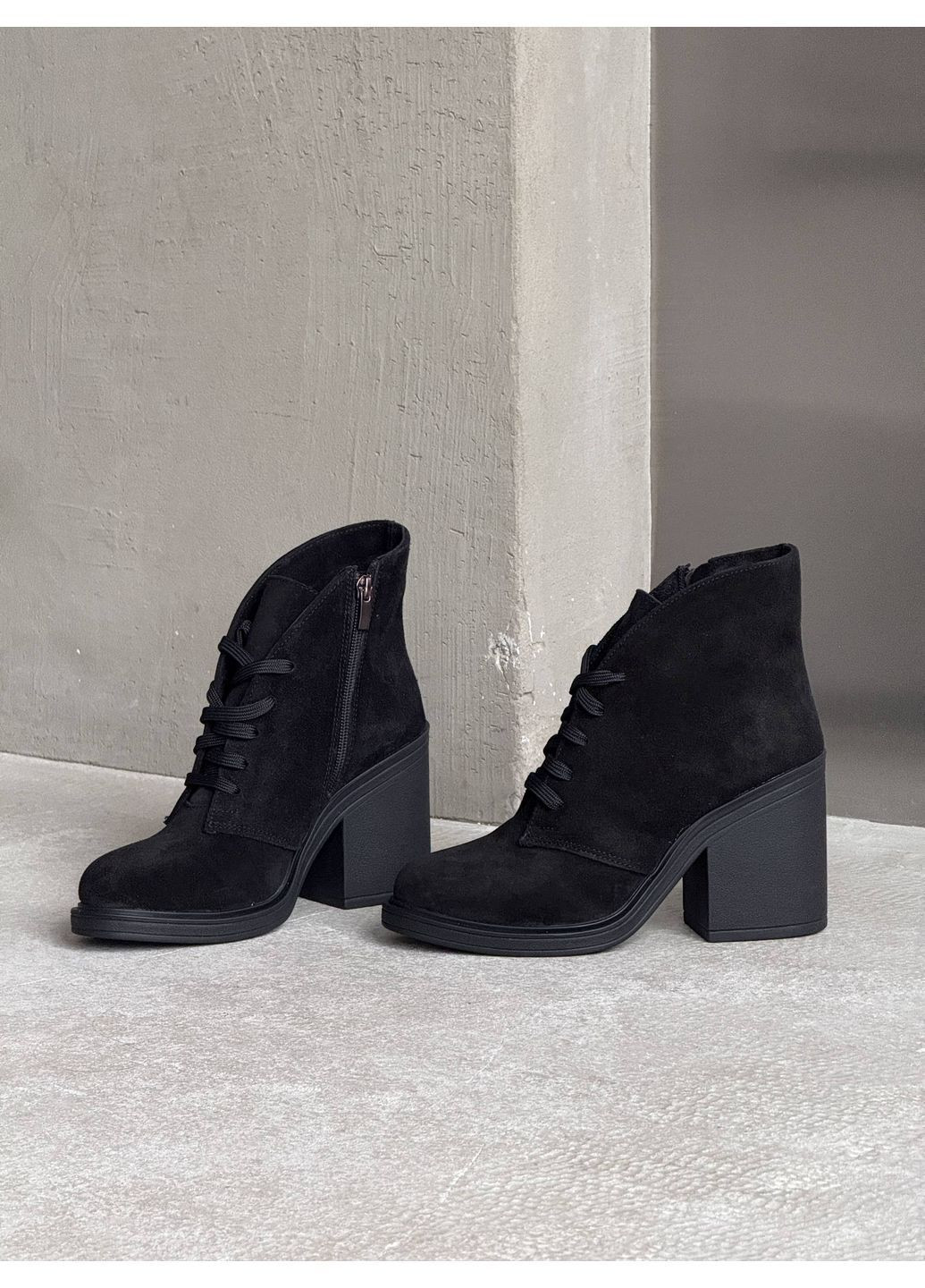 Чорні жіночі зимові ботильйони з натуральної замші, чорні, на підборах 9,5 см, із блискавкою та шнурівкою No Brand