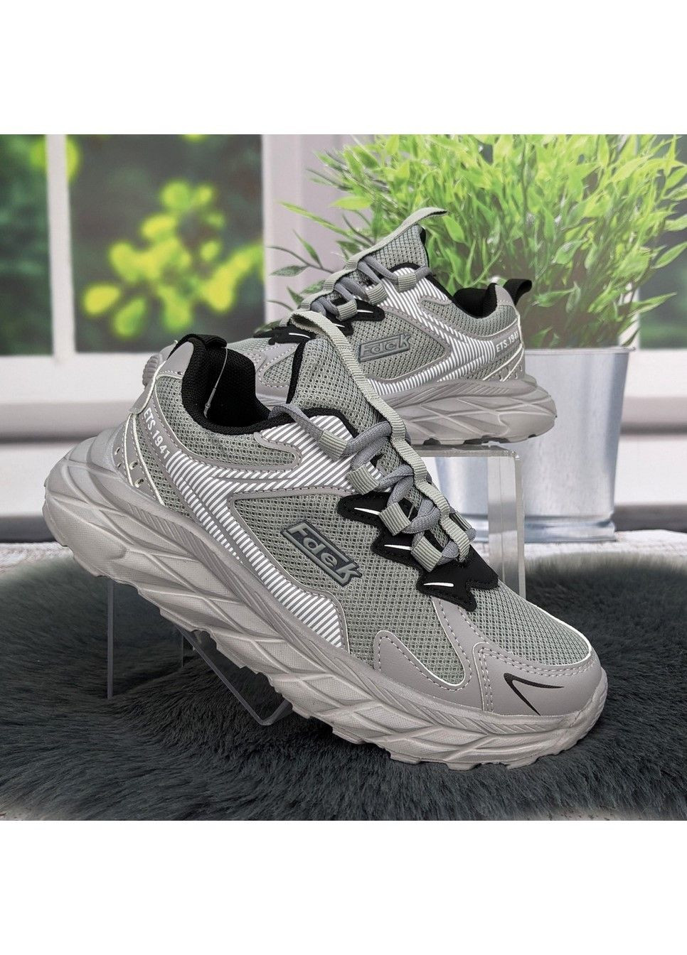 Світло-сірі Осінні кросівки підліткові FDEK