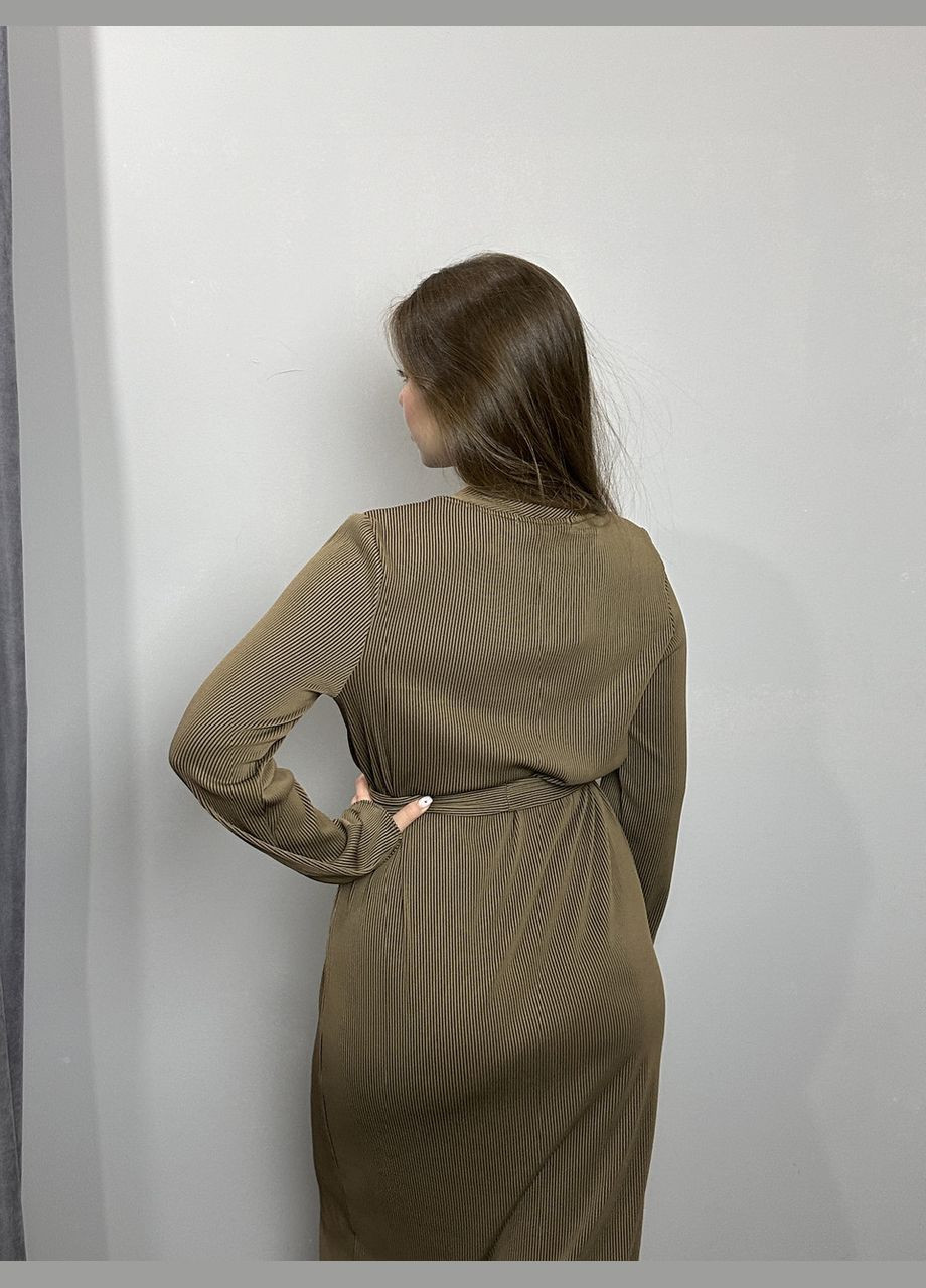 Коричнева кежуал жіноча сукня коричневе міді mkjl75030 Modna KAZKA
