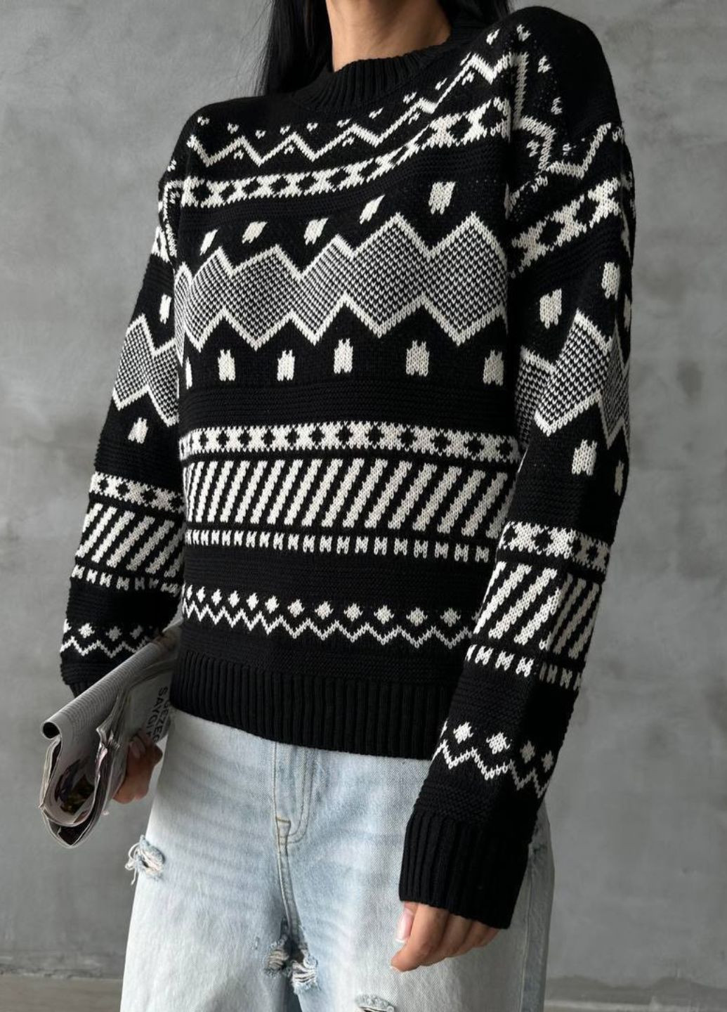 Чорно-білий демісезонний в'язаний оверсайз светр з візерунком Tik-Tak