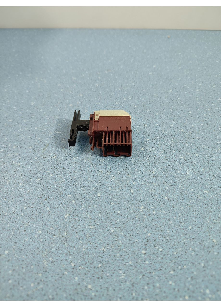 Кнопка для стиральной машины 461971037061 WHIRLPOOL (361863821)