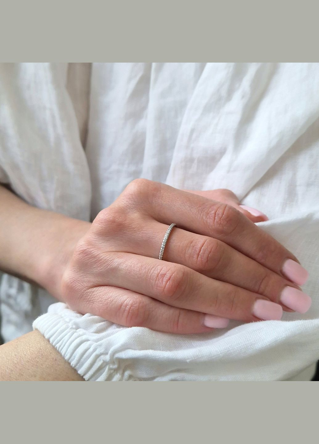 Серебряное кольцо Дорожка с Белыми Камнями размер серебро 925 пробы Родированное 1.40г 4603р No Brand (340916730)