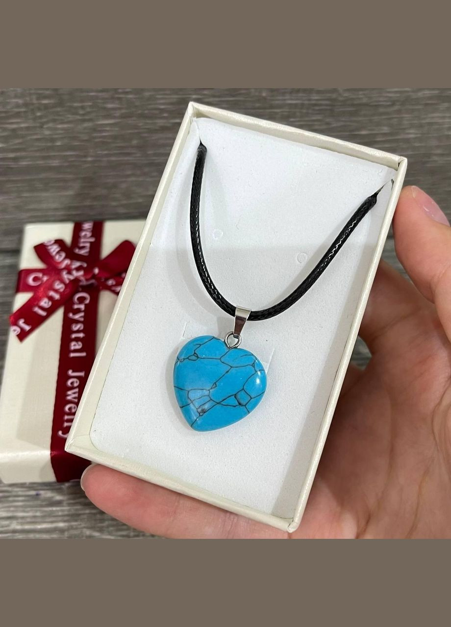 Кулон с натуральным камнем Бирюза в форме сердечка на шнурке в подарочной коробочке Овен (326807789)