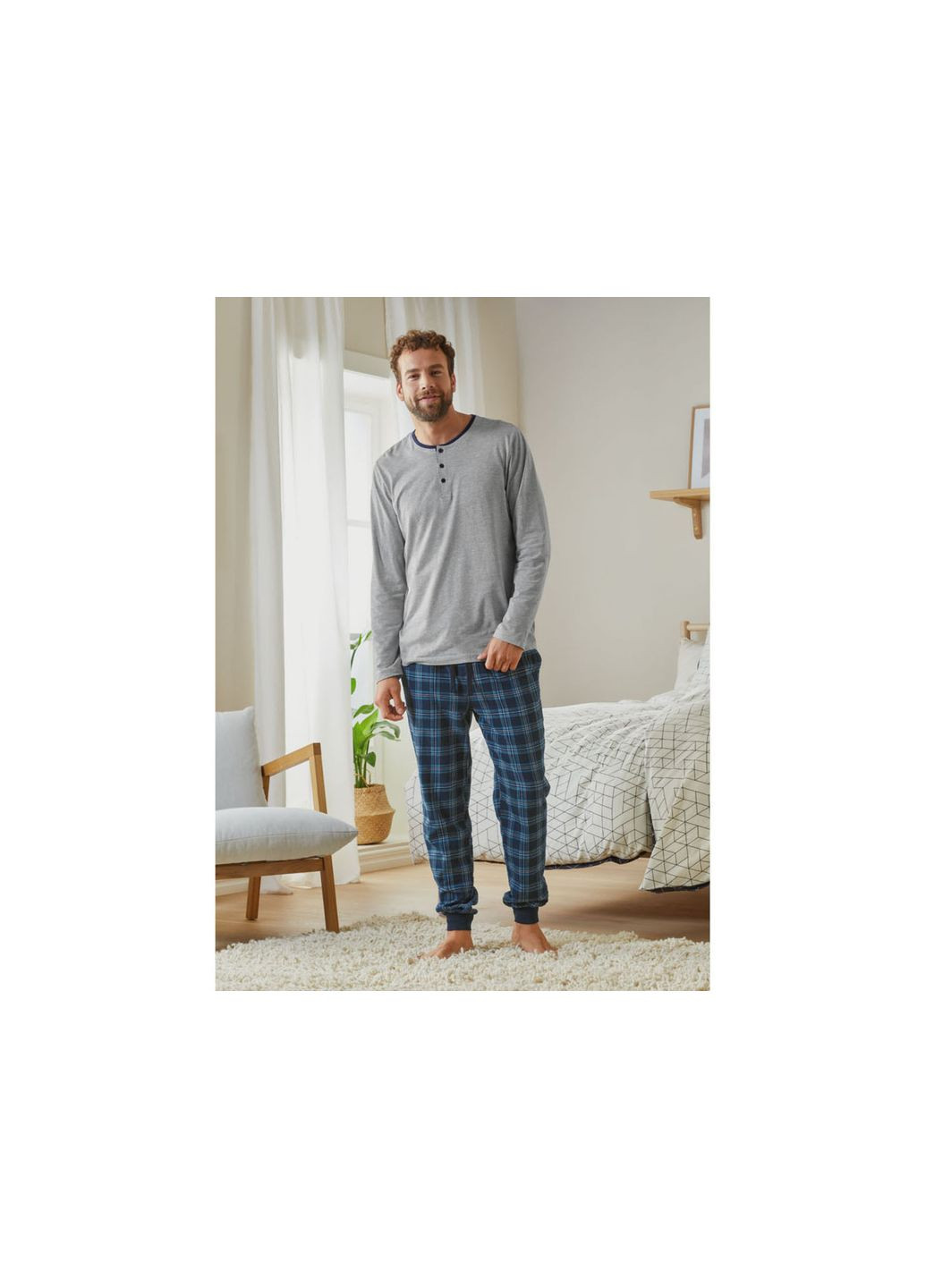 Пижамная футболка с длинными рукавами с планкой на пуговицах для мужчины Lenzing 390208 Livergy (337945021)
