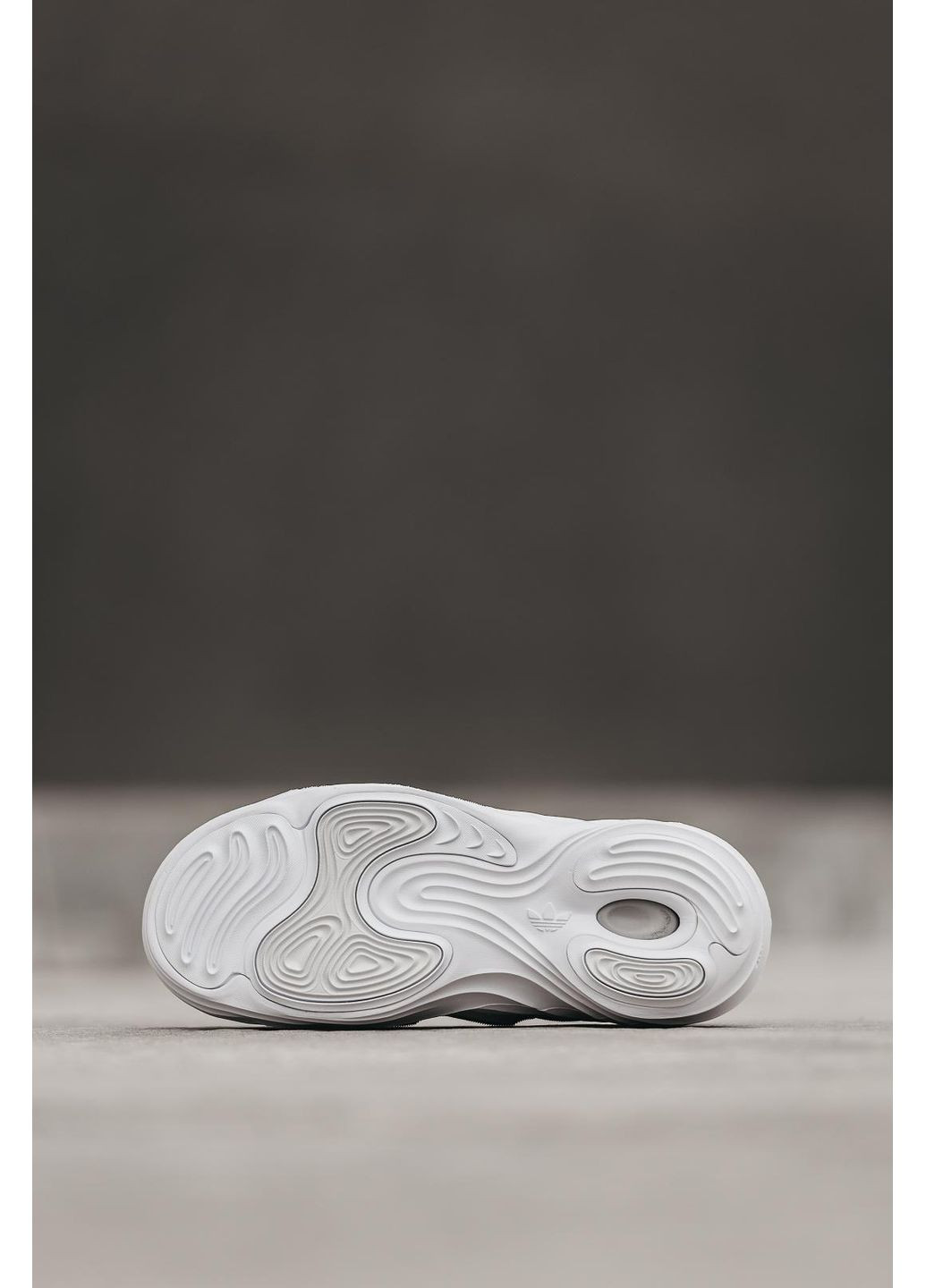 Белые демисезонные кроссовки мужские adidas adifom q cloud white адидас No Brand