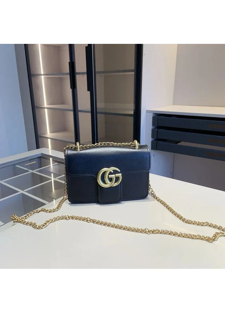 Жіноча шкіряна сумка в стилі Cucci з ланцюжком чорна No Brand (384304452)