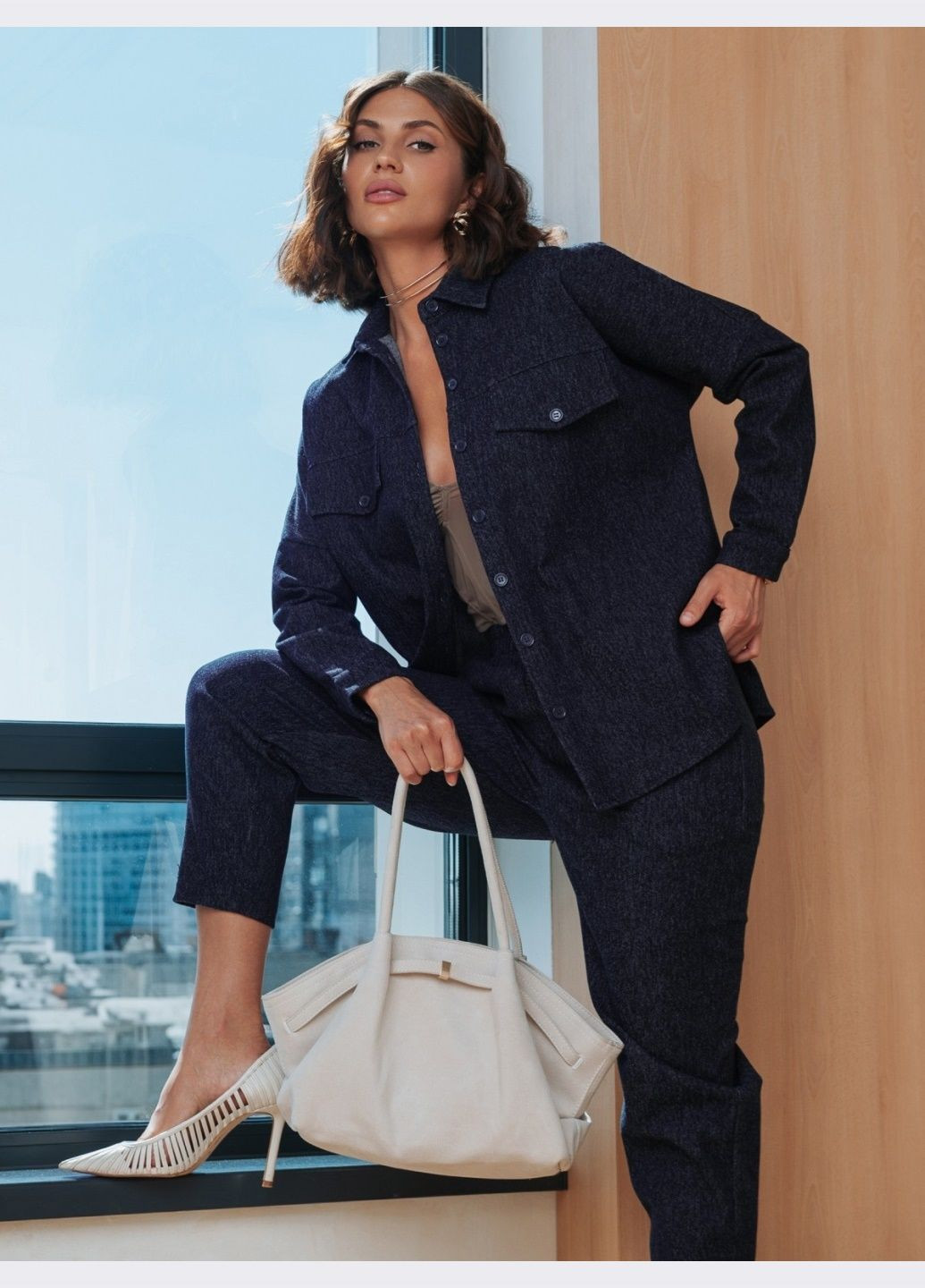 брючний костюм з сорочкою темно-синій Dressa (362699294)