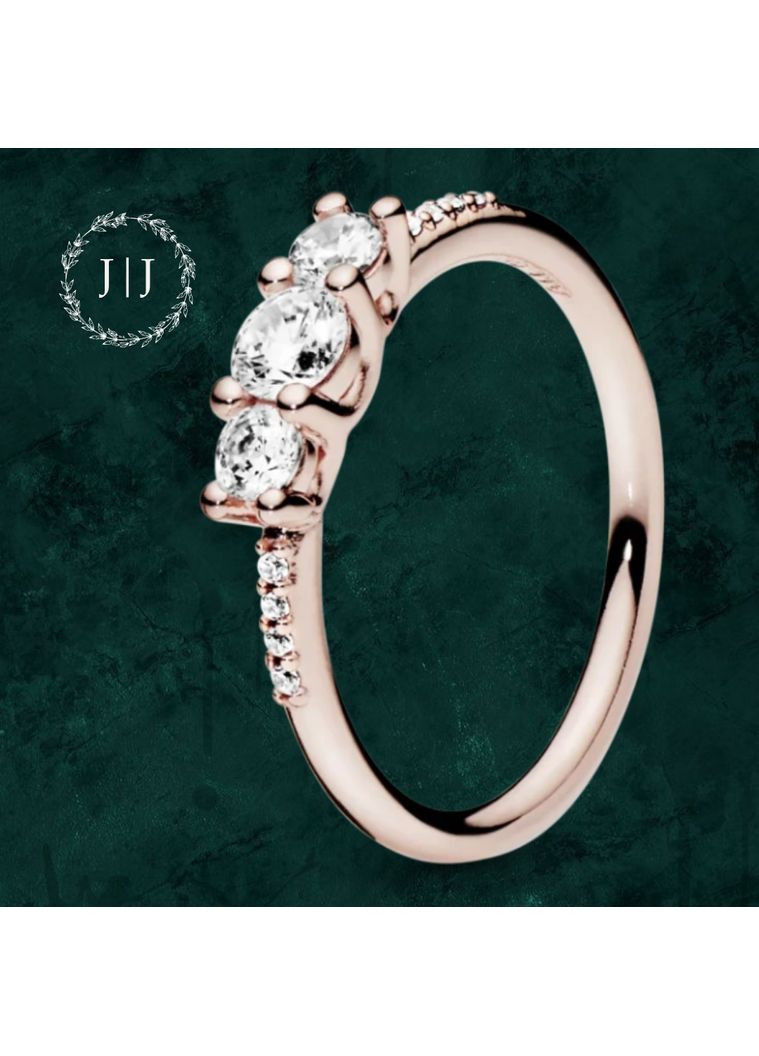 Серебряное кольцо с тремя прозрачными камешками Pandora (Пандора) 186242CZ с покрытием 14к золотом 17,5 No Brand (362457565)