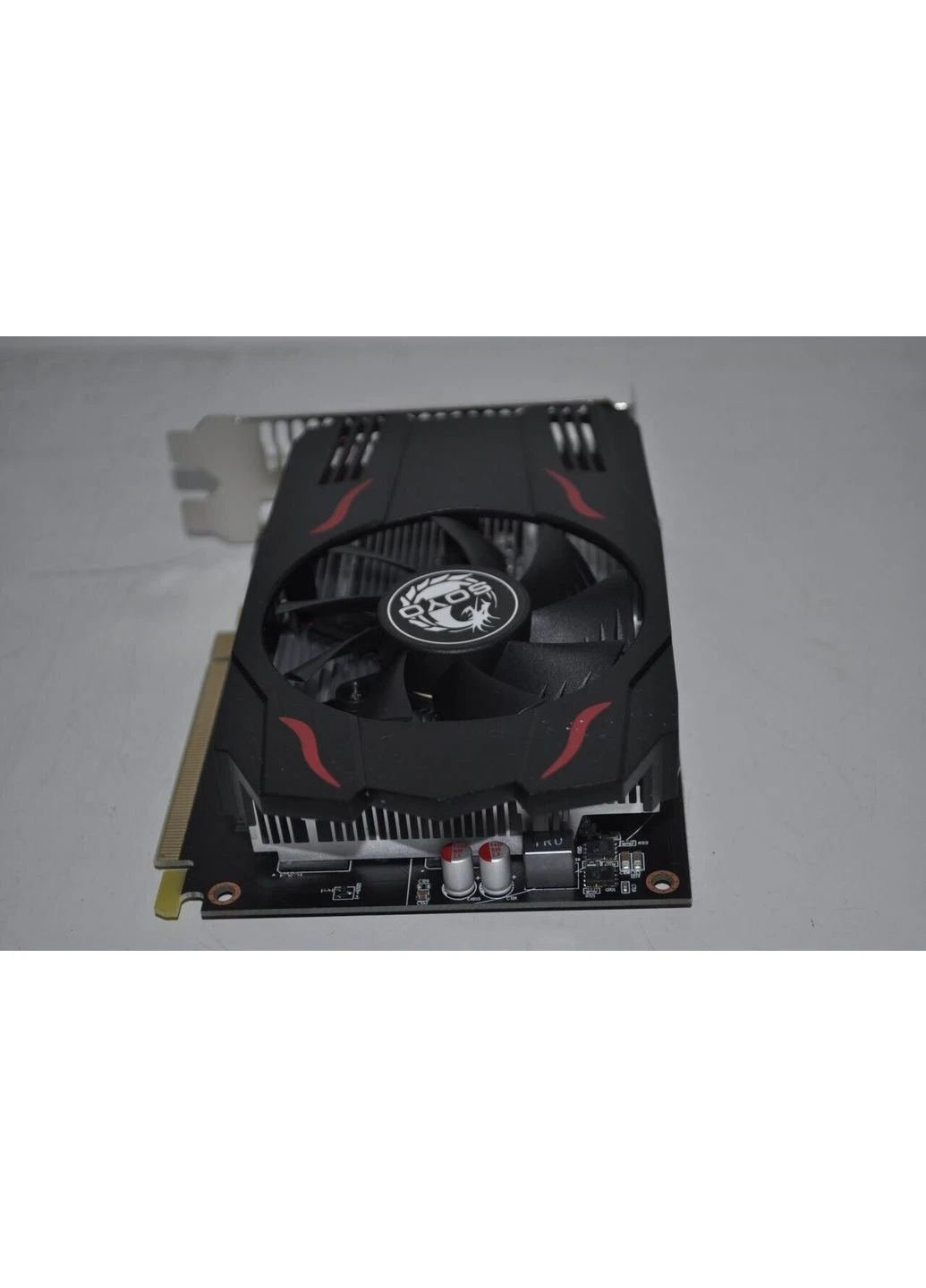 Дискретная видеокарта Radeon RX 550, 4 ГБ GDDR5, 128-бит / DVI, HDMI, DisplayPort SOYO (398147063)