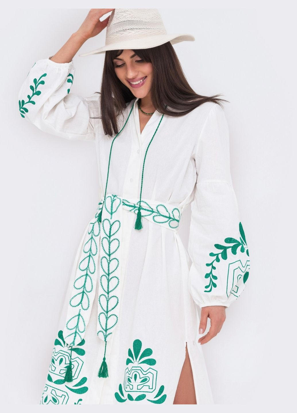 Біла жіноча вишита сукня на гудзиках з поясом ESQ візерунок геометричний (322130477)