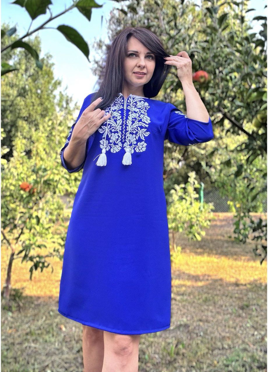 Синяя женское синее платье вышиванка с рукавом 3/4 узор орнамент прямой вискоза (355463847)