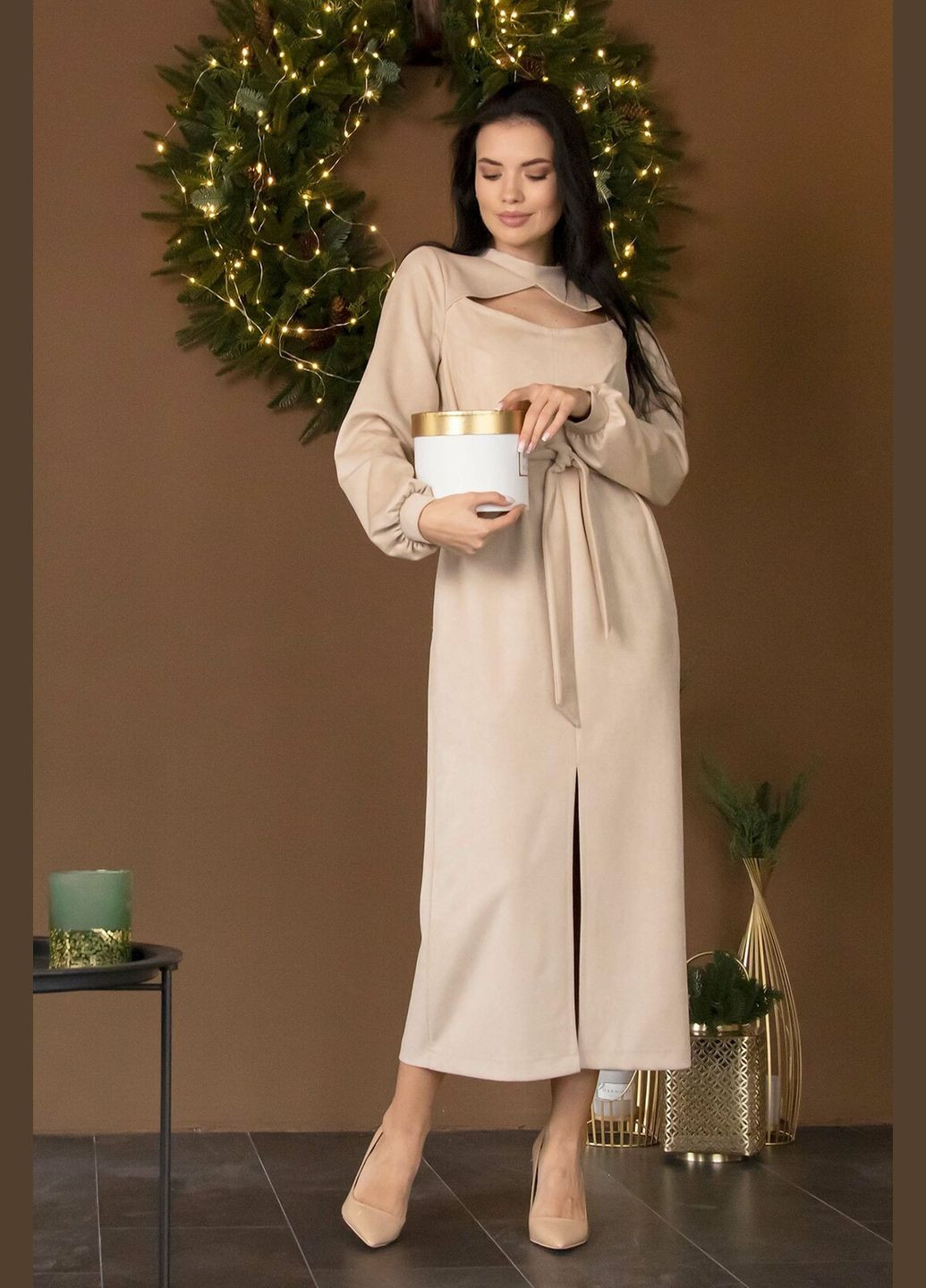 Кремова повсякденний трикотажна сукня міді прямий вільний силует з декоративною горловиною та пишним рукавом (пл 0722) RiMari