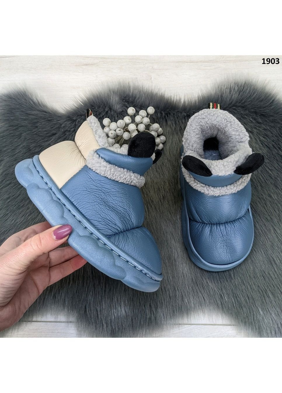 Тапочки чуні дитячі еко-шкіра з хутряною підкладкою на пінковій підошві Lion (370303128)