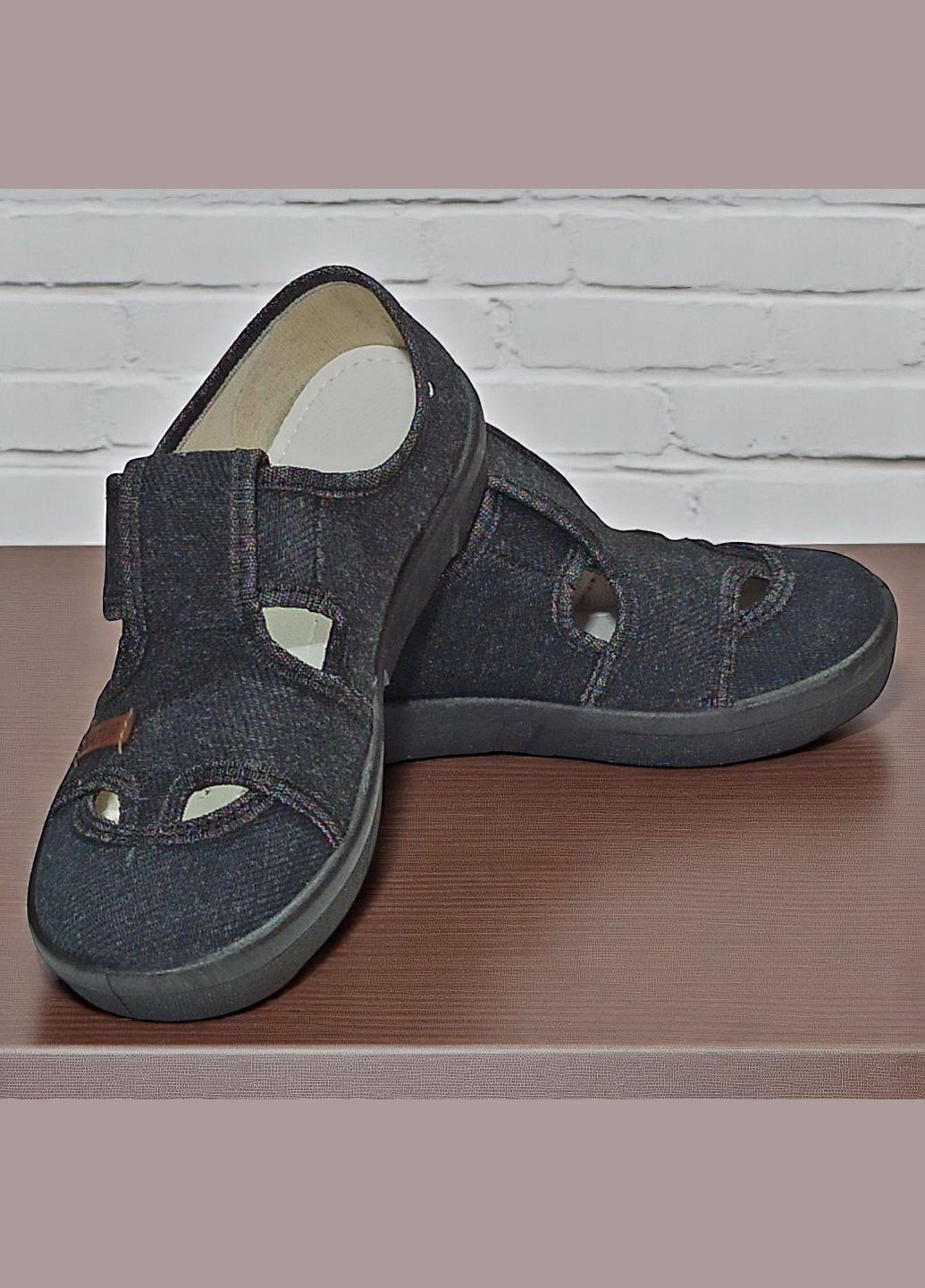 Дитячі тапочки на липучках для хлопчика капчики в садок для змінки Валді Waldi (332625406)