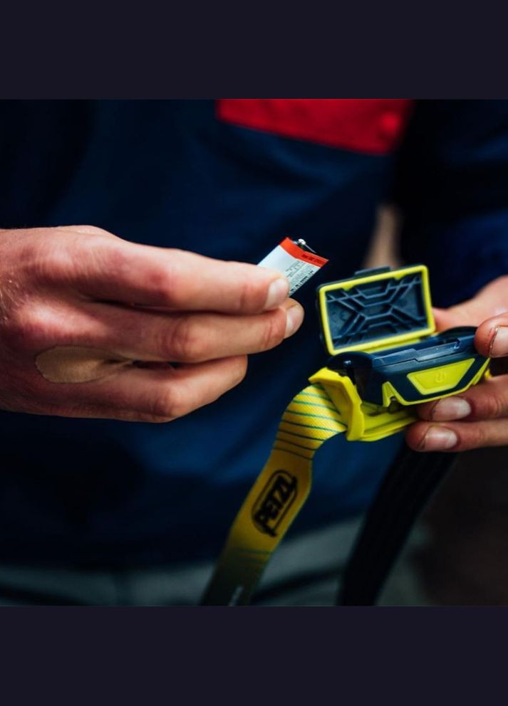 Ліхтар Tikka Core Green E067AA02 Petzl (316618859)