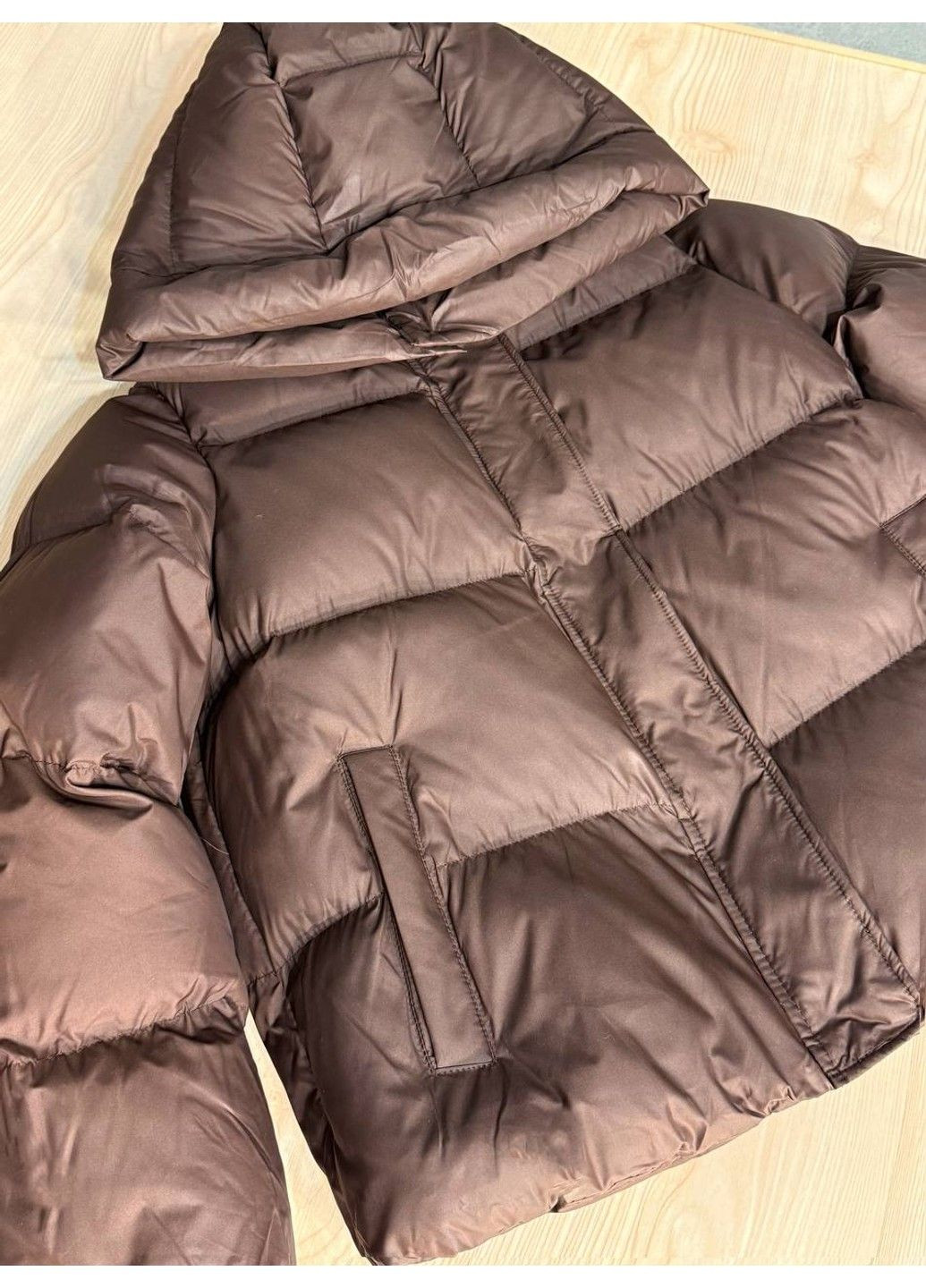 Коричнева демісезонна куртка жіноча 10005 дута пуффер з капюшоном коричнева Lady yep