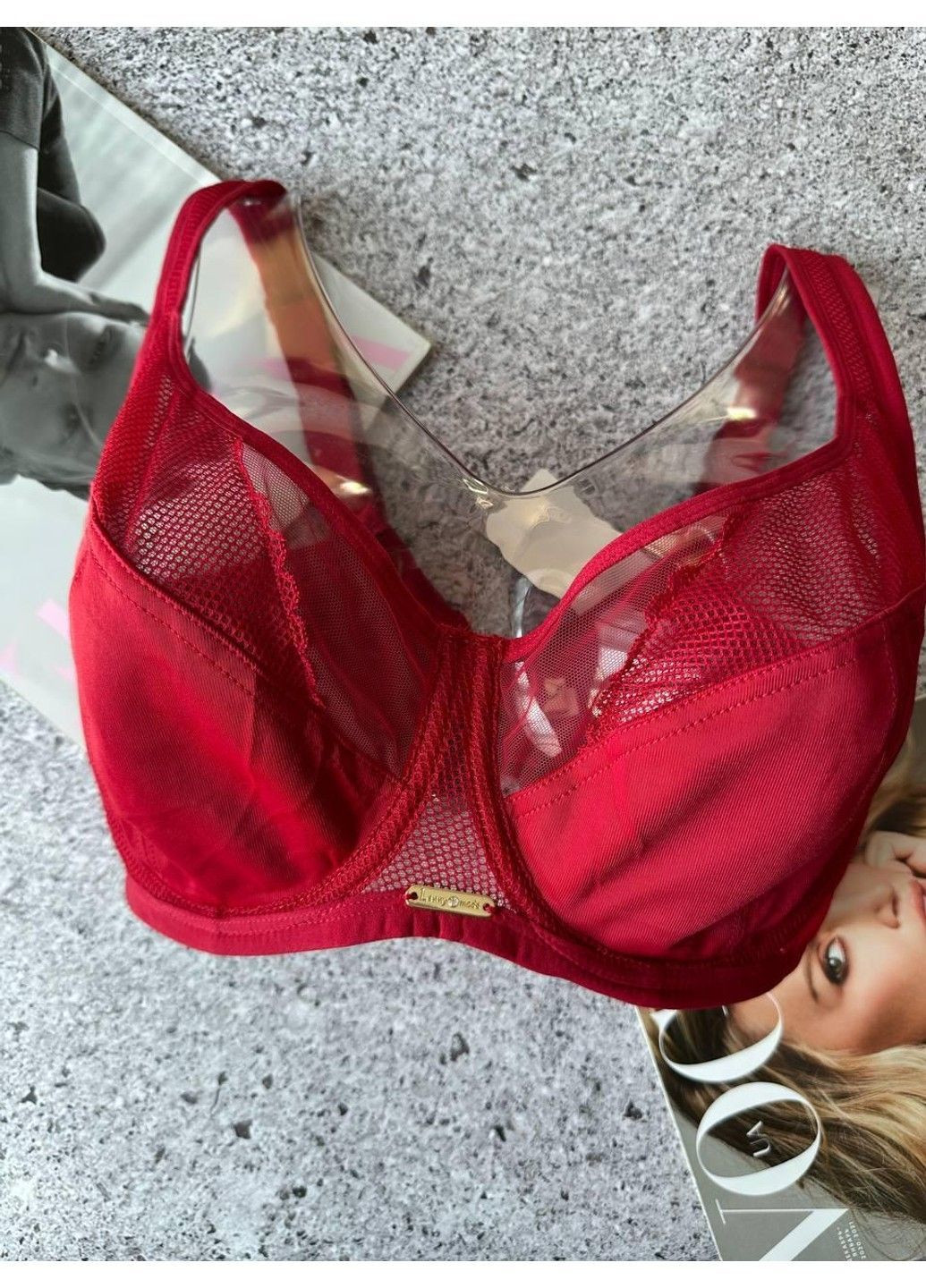 Красный комфортный бюстгальтер больших размеров мягкие чашки без поролона красный Lanny Mode
