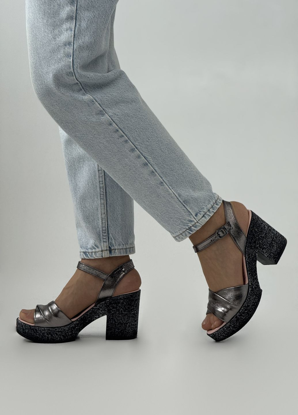 Босоніжки жіночі шкіряні на платформі Sherlock Soon (355067549)