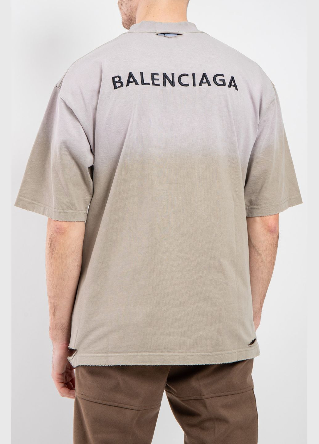 Серая футболка Balenciaga