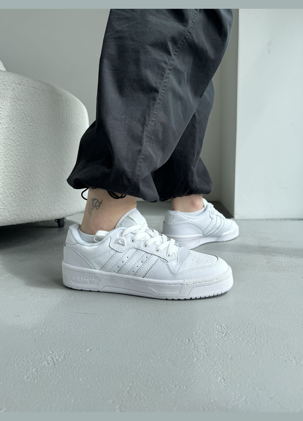 Білі Осінні кросівки чоловічі adidas rivalry white | адідас рівалру білі No Brand