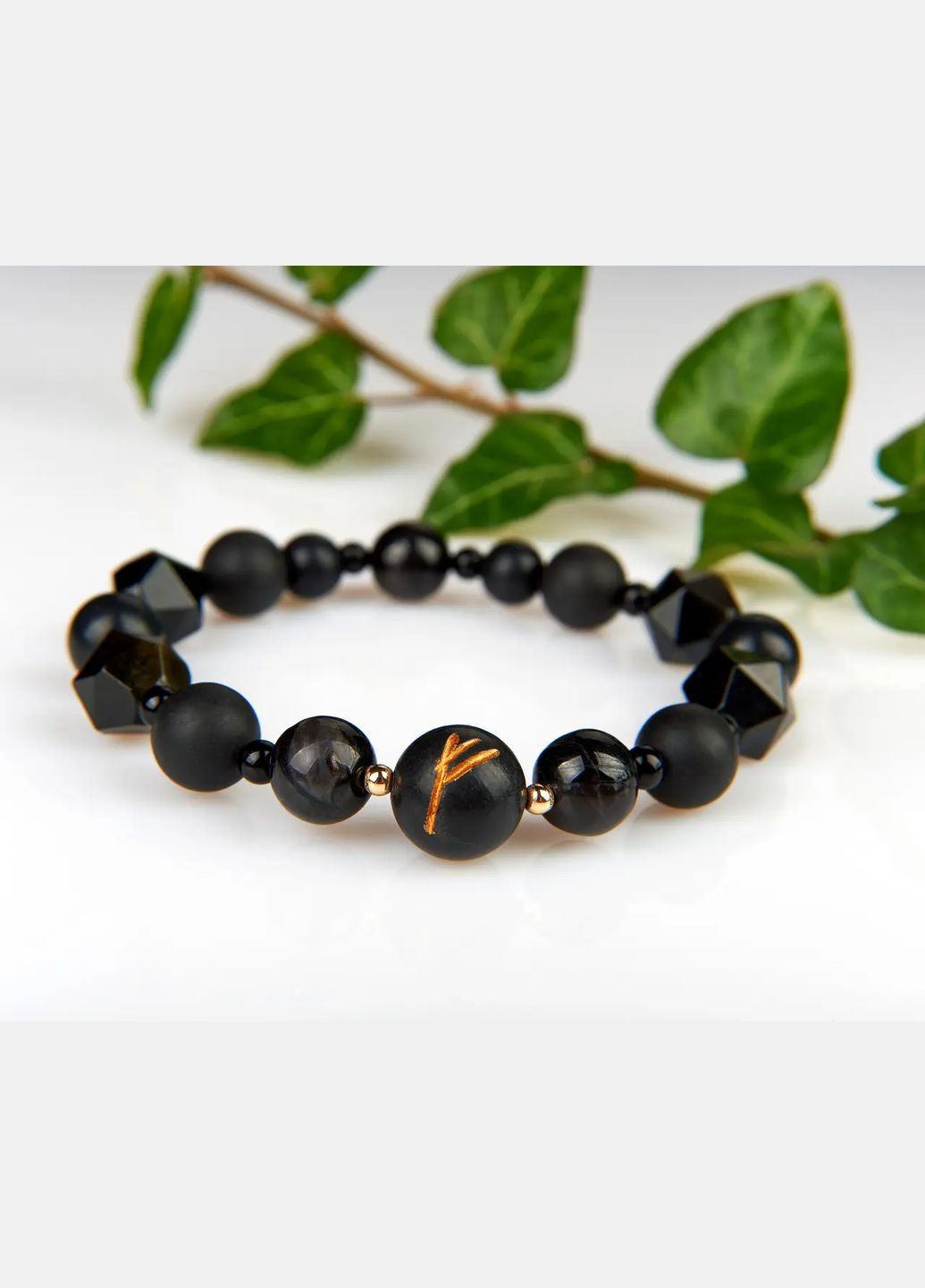 Браслет мужской руна Феху натуральный Гиперстен, Шунгит, Обсидиан, Нефрит Бянь Ши +вставки Агат L-19-20см No Brand Браслет (331145966)