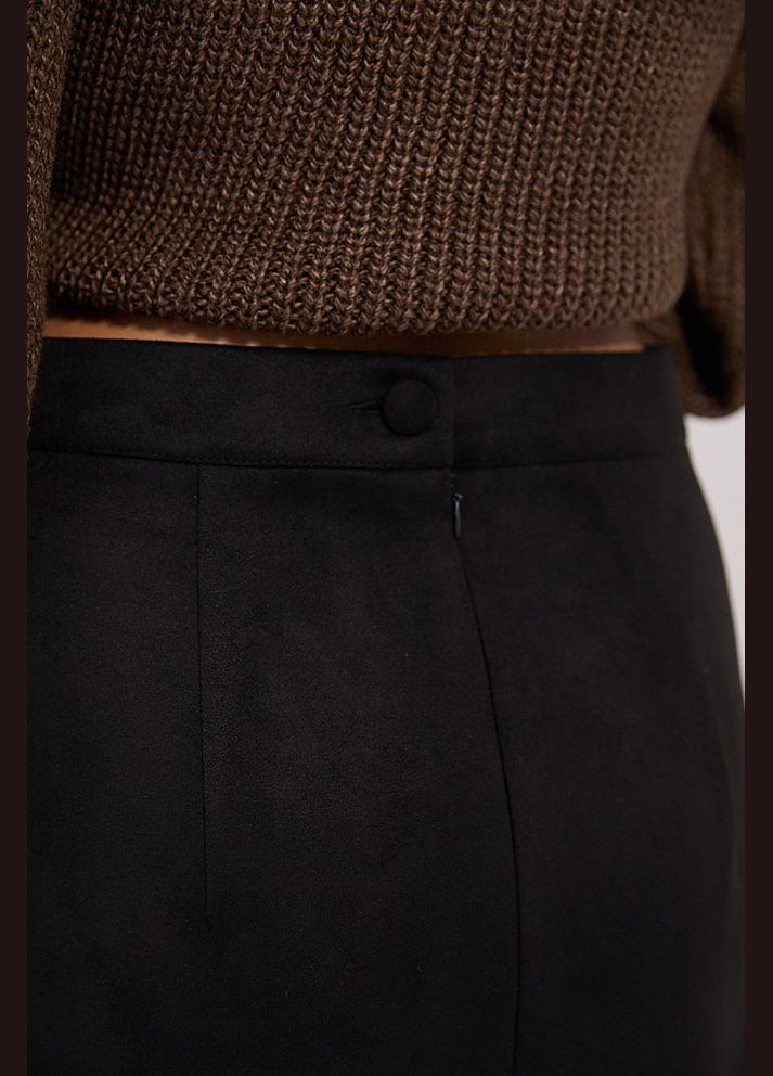 Черная длинная замшевая юбка бежевого цвета Arjen