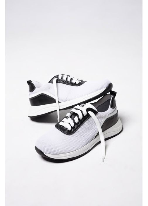 Білі осінні білі жіночі текстильні кросівки із чорними вставками Villomi