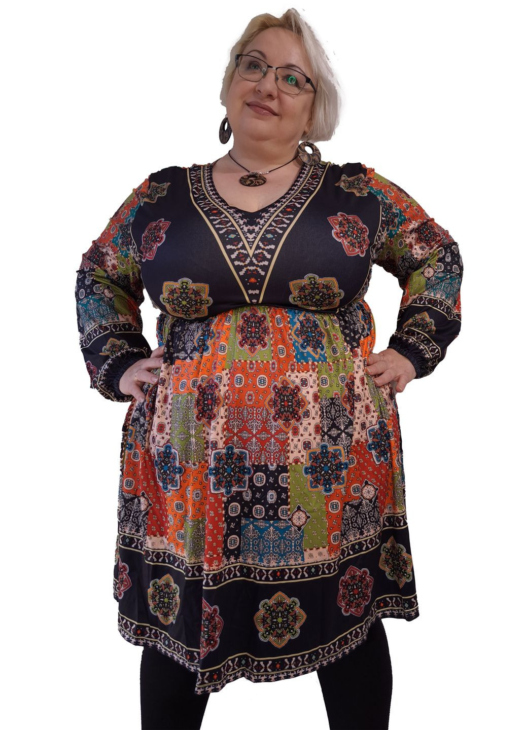 Комбинированное платье-туника женское с v-вырезом "лоскуты" батал размер No Brand