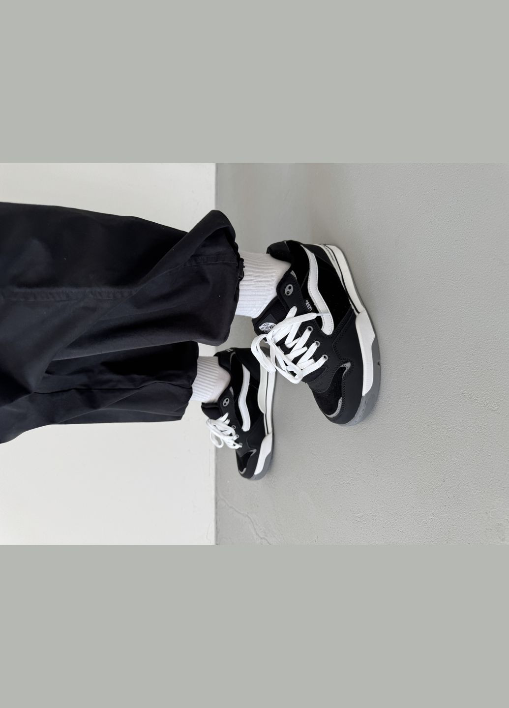 Черно-белые демисезонные кроссовки мужские и женские vans rowley xlt black white | ванс ровли хтл черно-белые No Brand