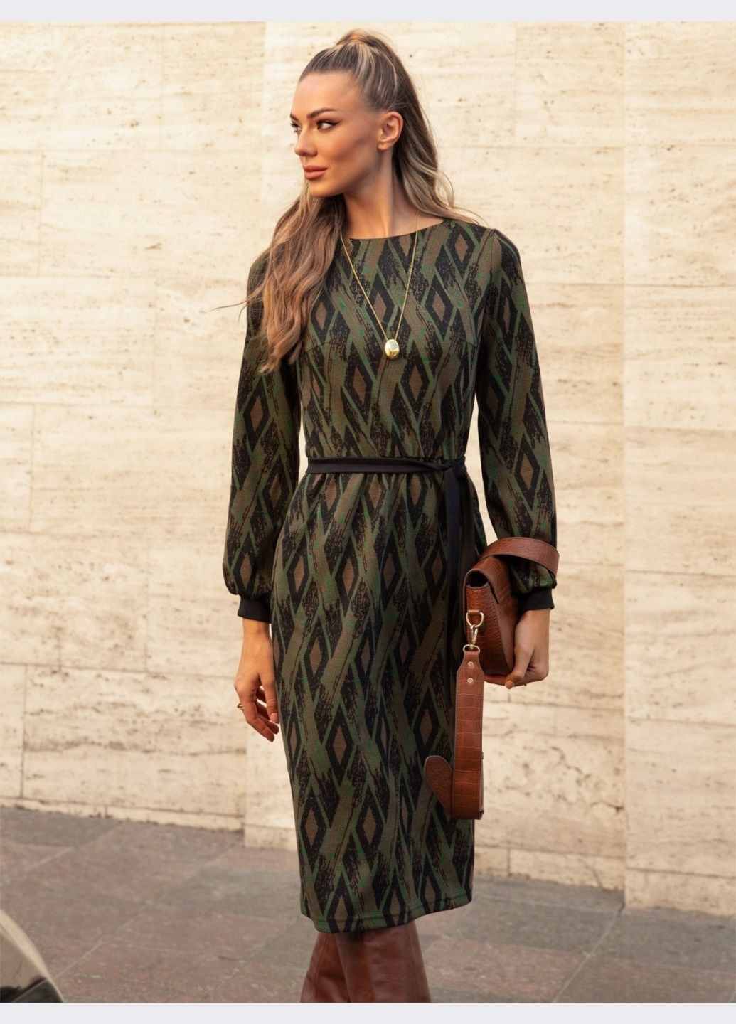 Чорна кежуал чорна сукня-міді прямого крою з принтом Dressa з геометричним візерунком