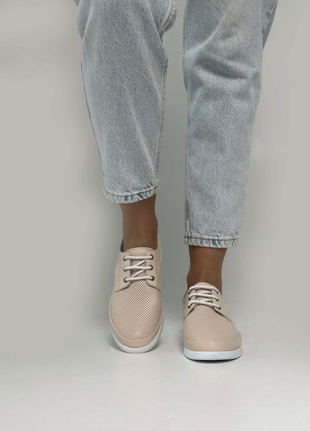 Слипоны женские кожаные Sherlock Soon светло-бежевые демисезоны (301032561)