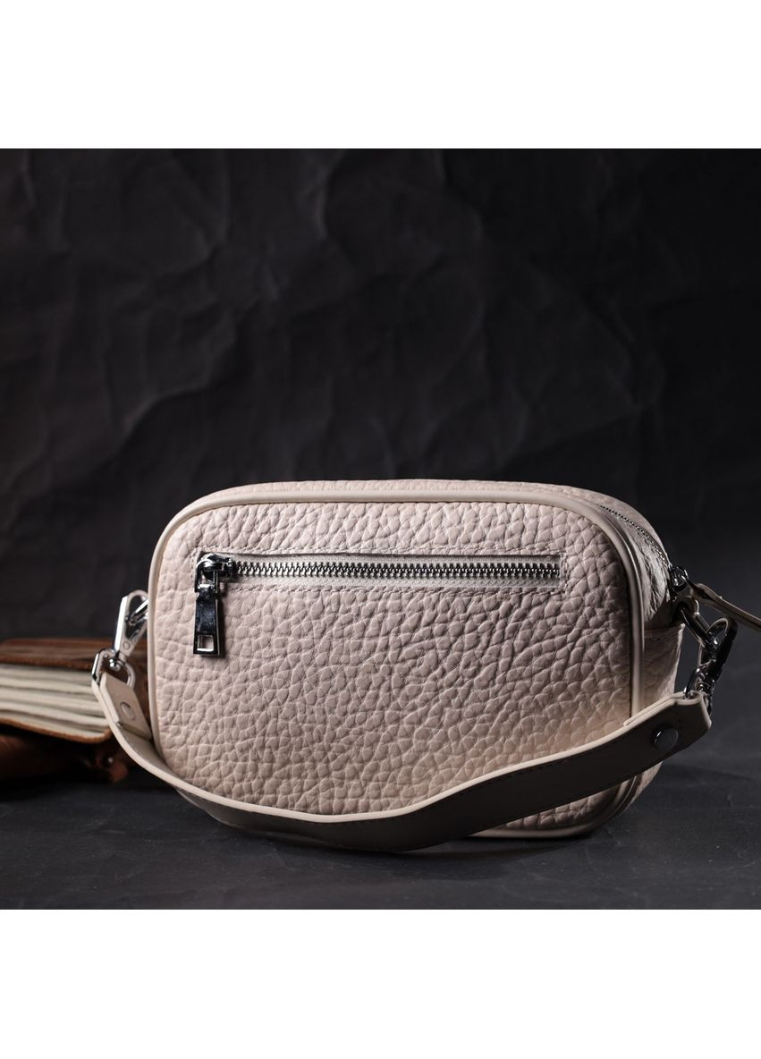 Шкіряна жіноча сумка декорована металевими кнопками біла 20*14*6,5 см Vintage (329151884)