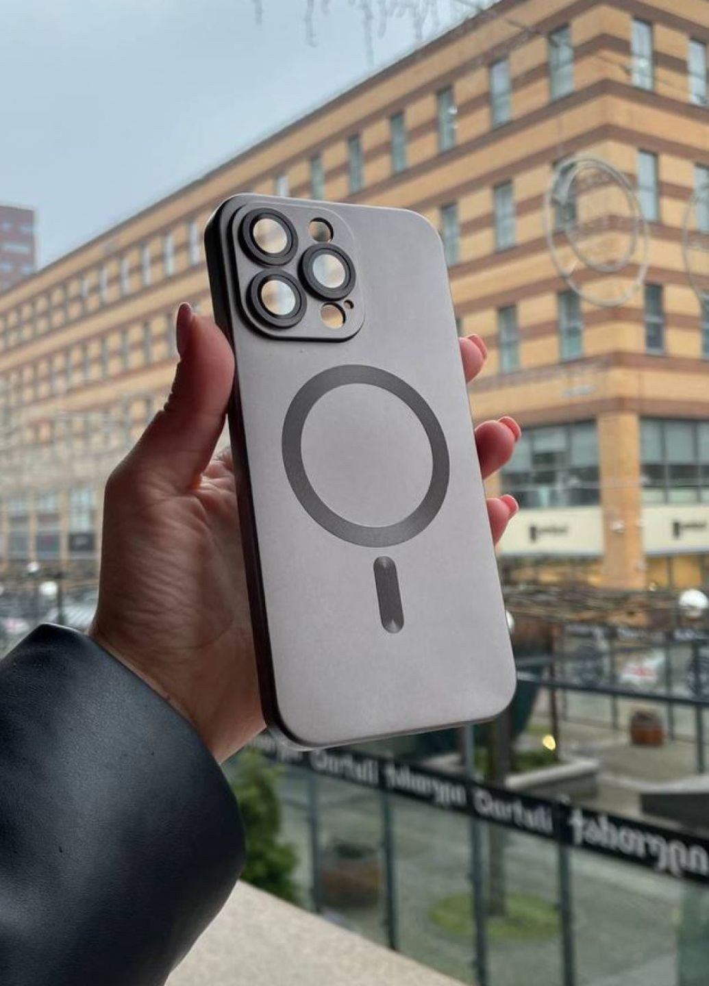 Силиконовый чехол для iPhone 16 Pro Graphite MagSafe / Айфон 16 Про серый с магсейф No Brand (315750409)