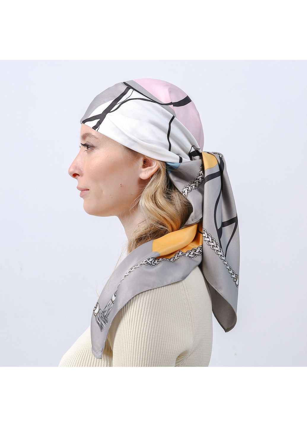 Хустка жіноча з принтом атлас різнокольорова ЛІВОРНО LuckyLOOK 752-948 (324741779)