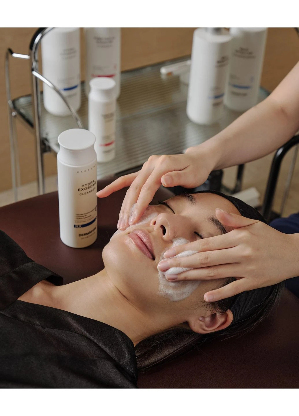 Гипоаллергенный гель для умывания Hydra Exosome Cleanser, 250 мл DFM-RX-HYDRA-CLEANSER-250 DermAfirm (402934662)