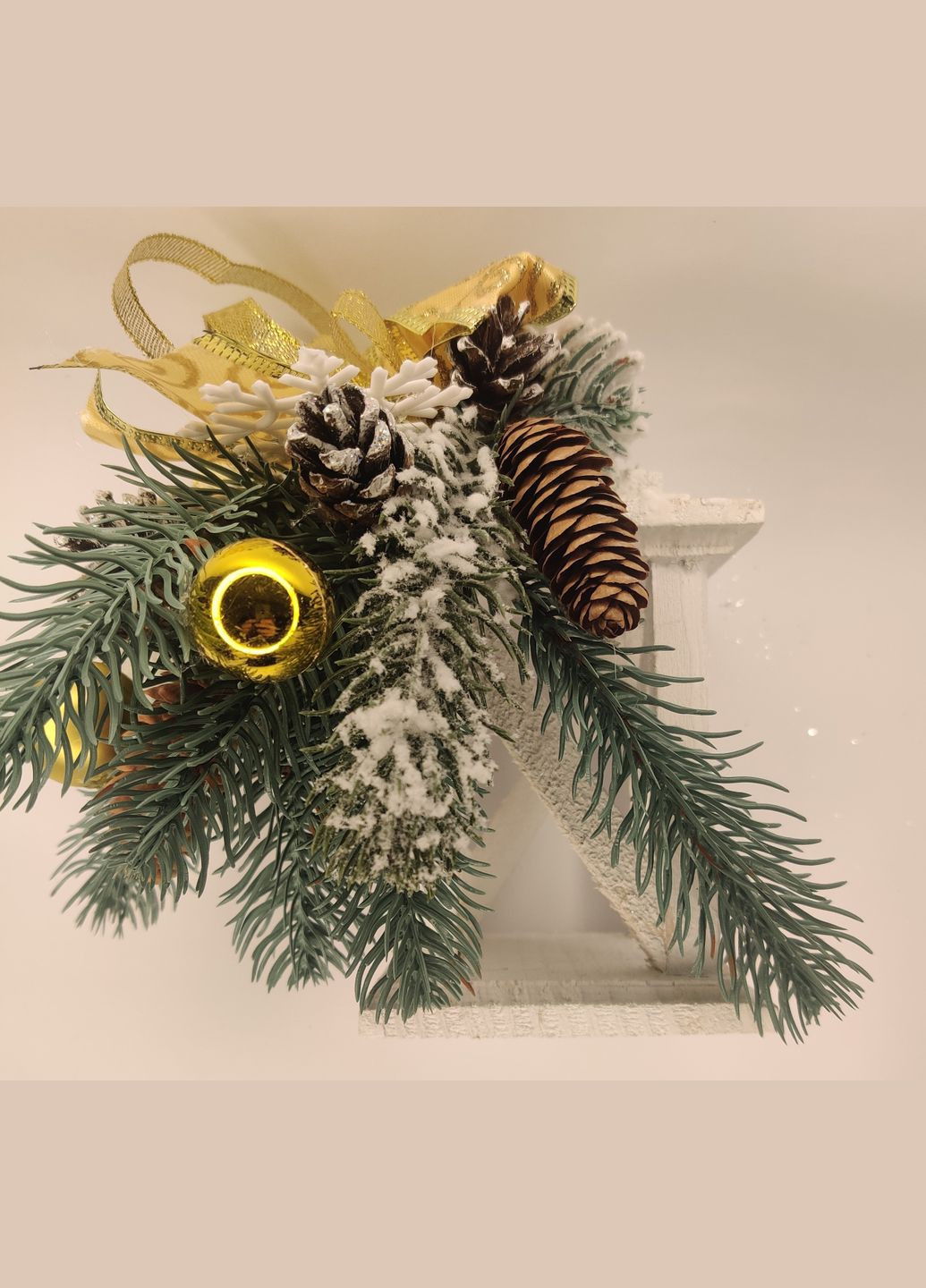 Різдвяна новорічна композиція Свічник Handmade 16см. з Натуральним декором для інтер'єру, дверей, столу Дизайнерська Жовтий Vela (273469387)