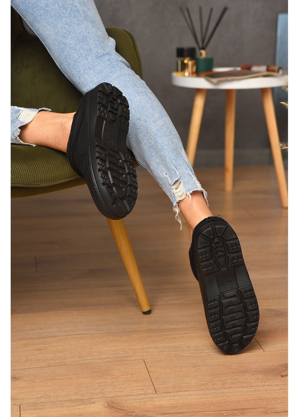 Калоші жіночі без задника утеплені чорного кольору Let's Shop (352690201)