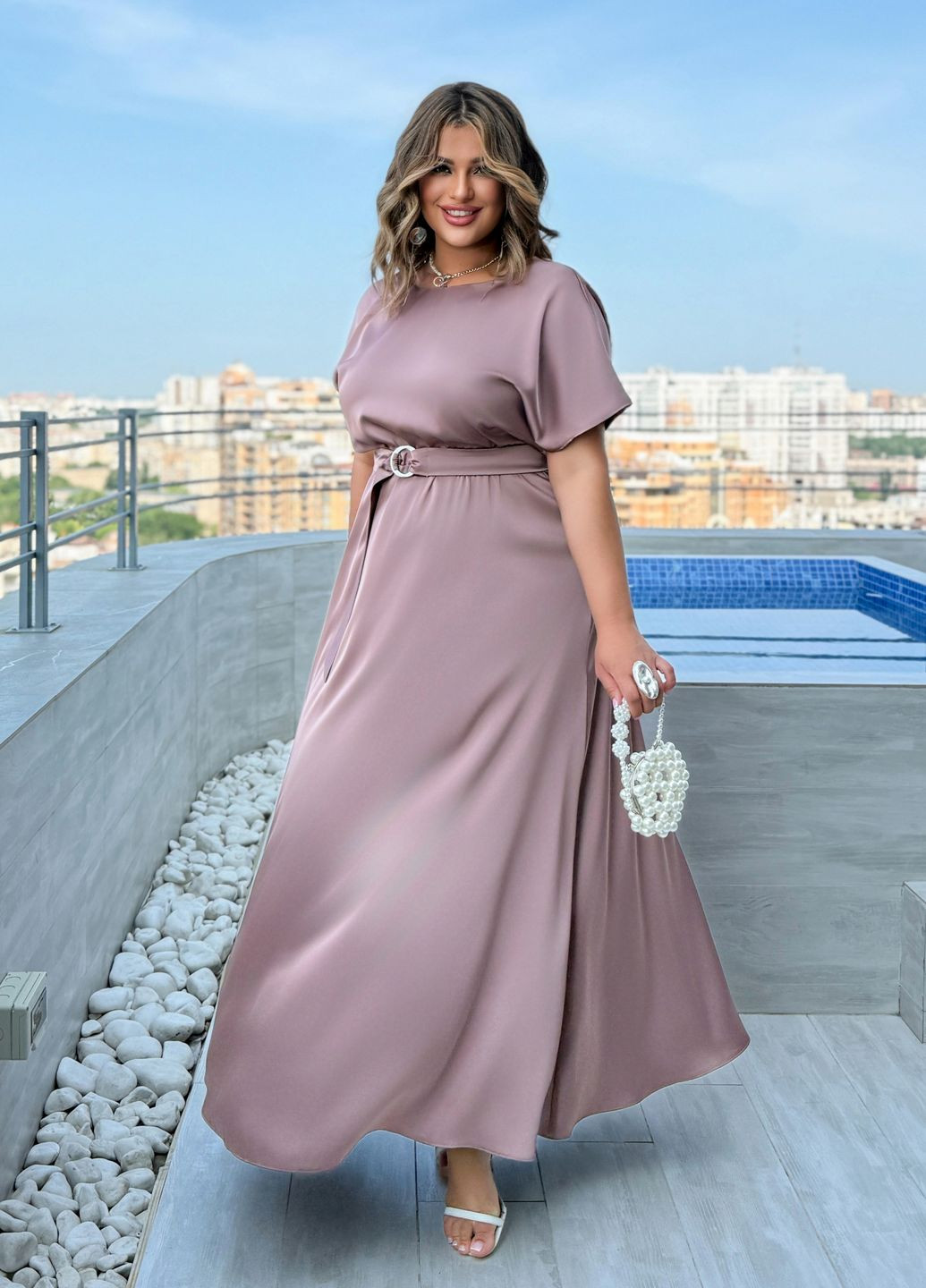 Темно-бежевое праздничный, коктейльное, вечернее вечернее платье шелковое макси длины с открытой спиной и поясом колокол, с открытой спиной No Brand однотонное