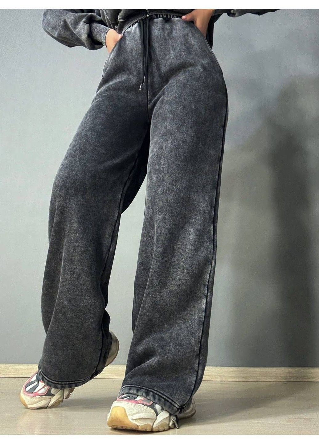 Костюм жіночий Joy One 2166-11 утеплений варений худі зі штанами палаццо чорний No Brand (369528078)