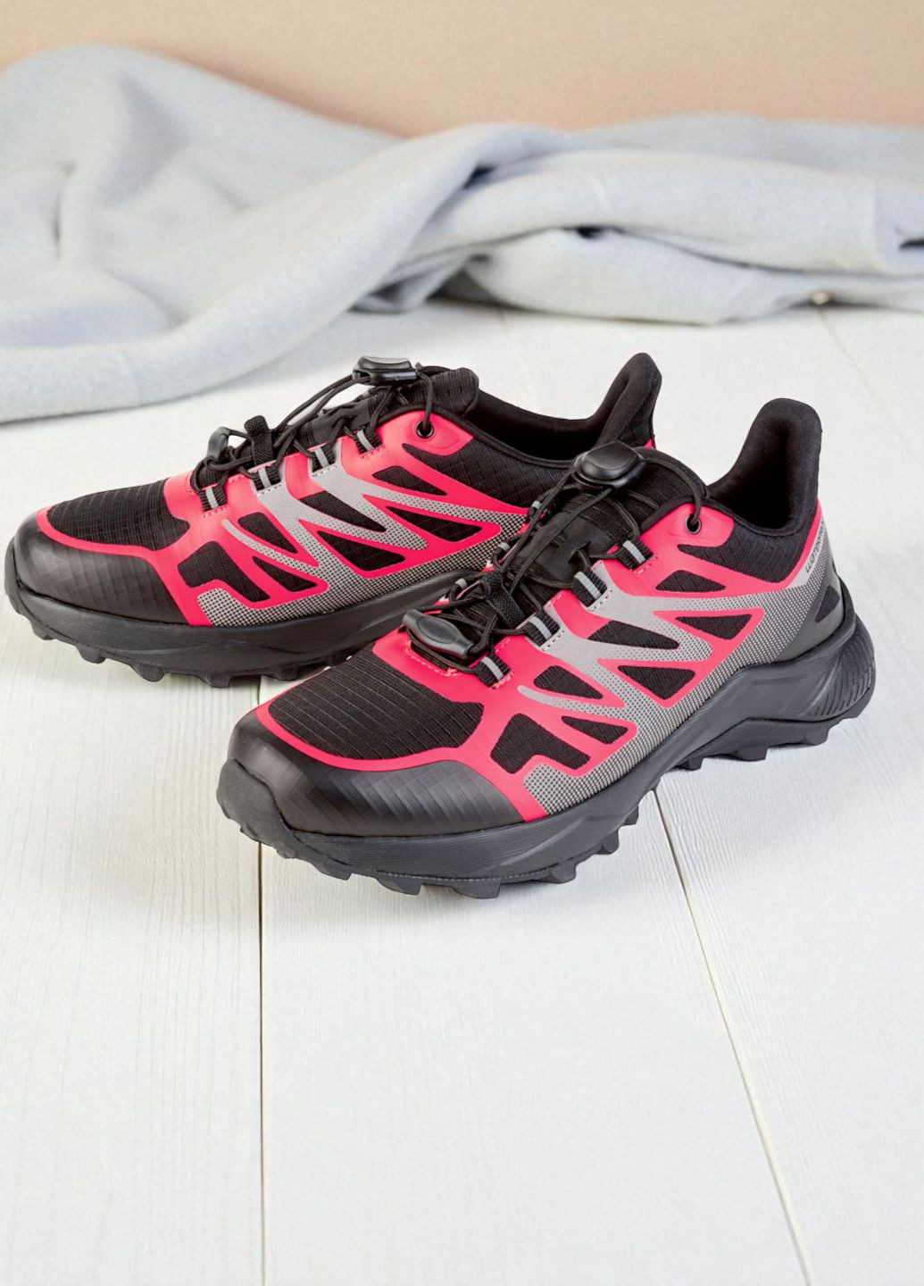 Женские трекинговые кроссовки Waterproof для активного отдыха Черный (7883) Crivit чёрные всесезоны (362666091)