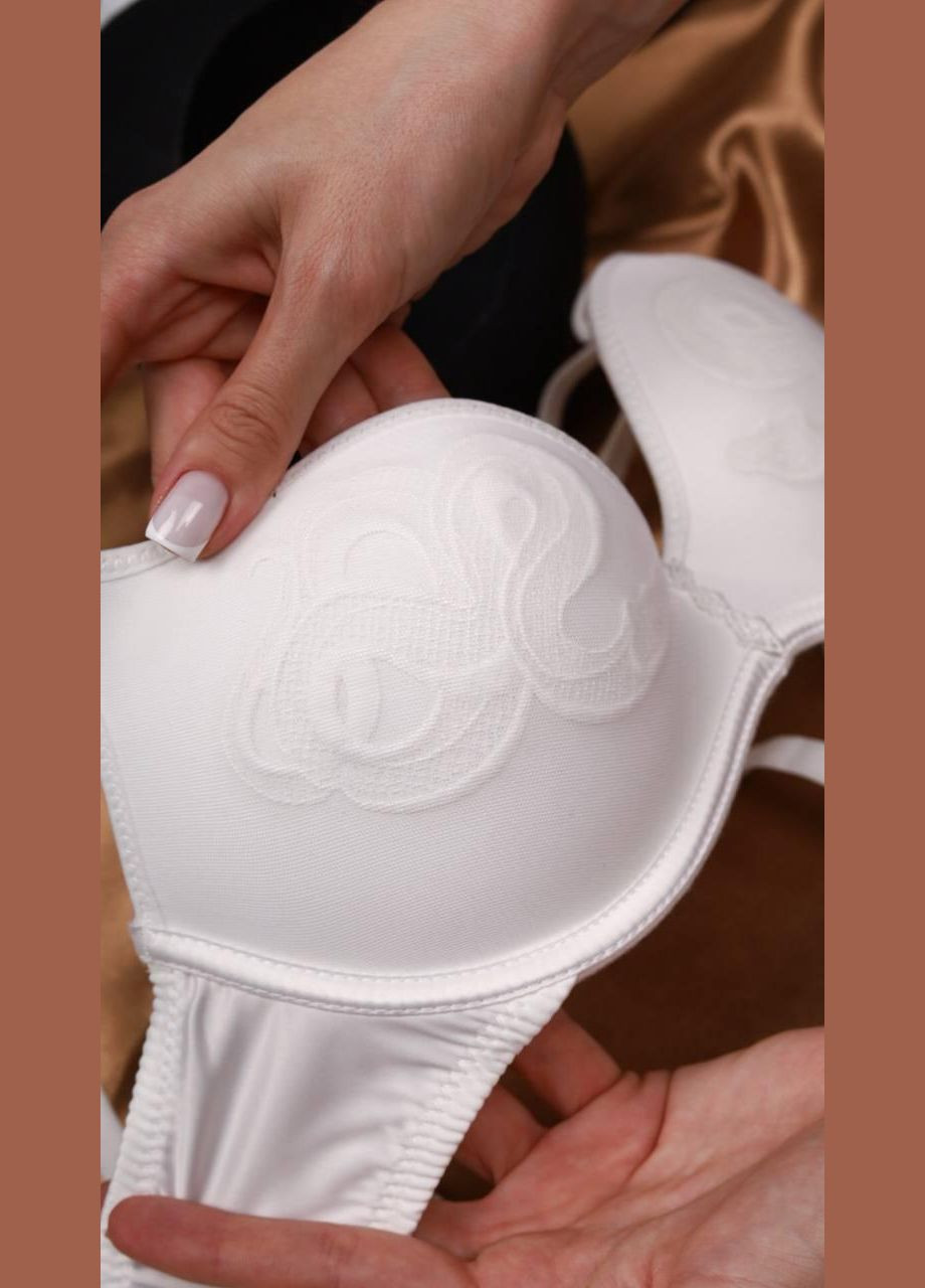 Белый демисезонный комплект нижнего белья белого цвета No Brand Жіночі комплекти нижньої білизни