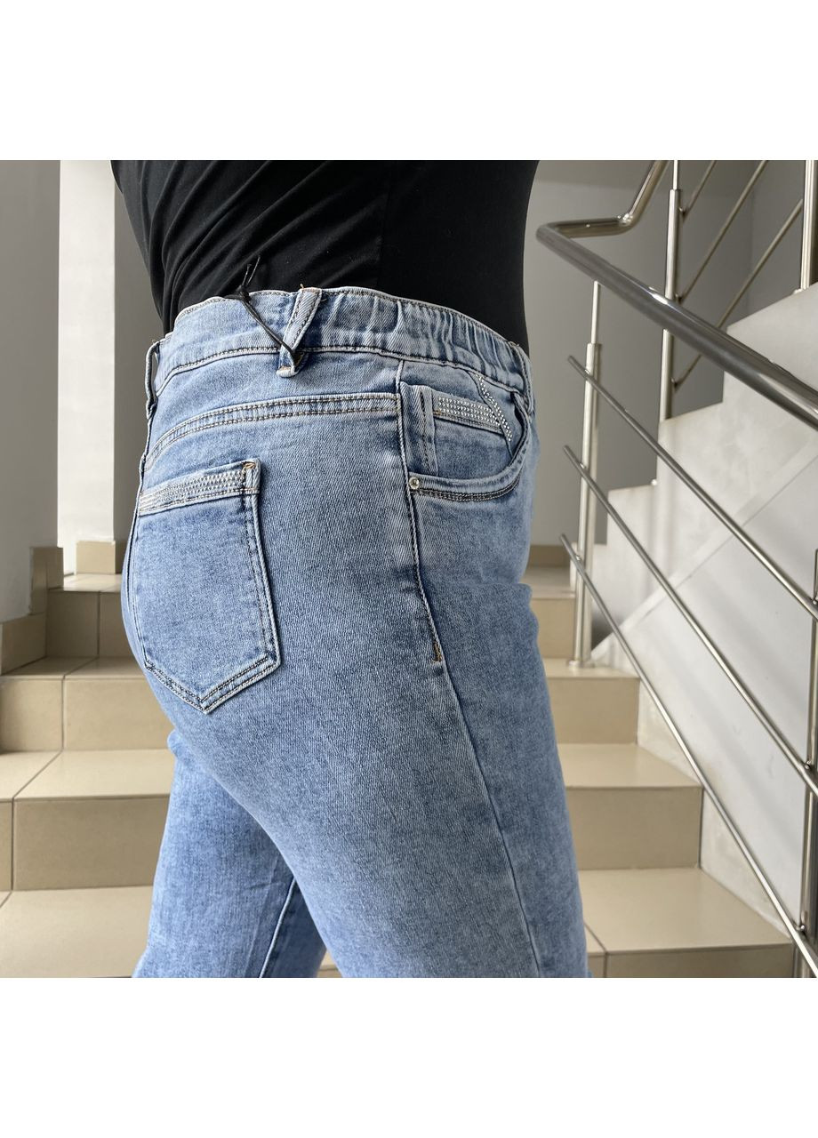 Джинси жіночі прямі на резинці стрейч великий розмір зручні блакитні No Brand - (363054017)