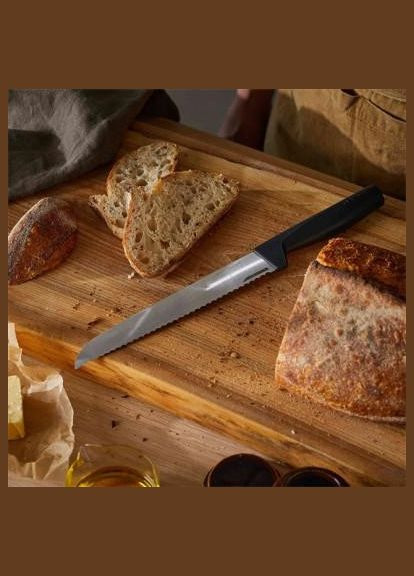 Нож для хлеба Hard Edge (1054945) Fiskars (314980901)