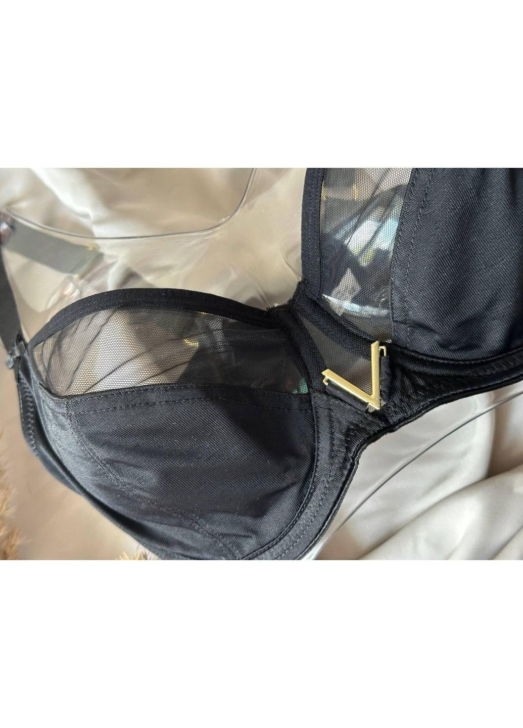 Чёрный бюстгальтер без поролона с сеточкой черный Lanny Mode