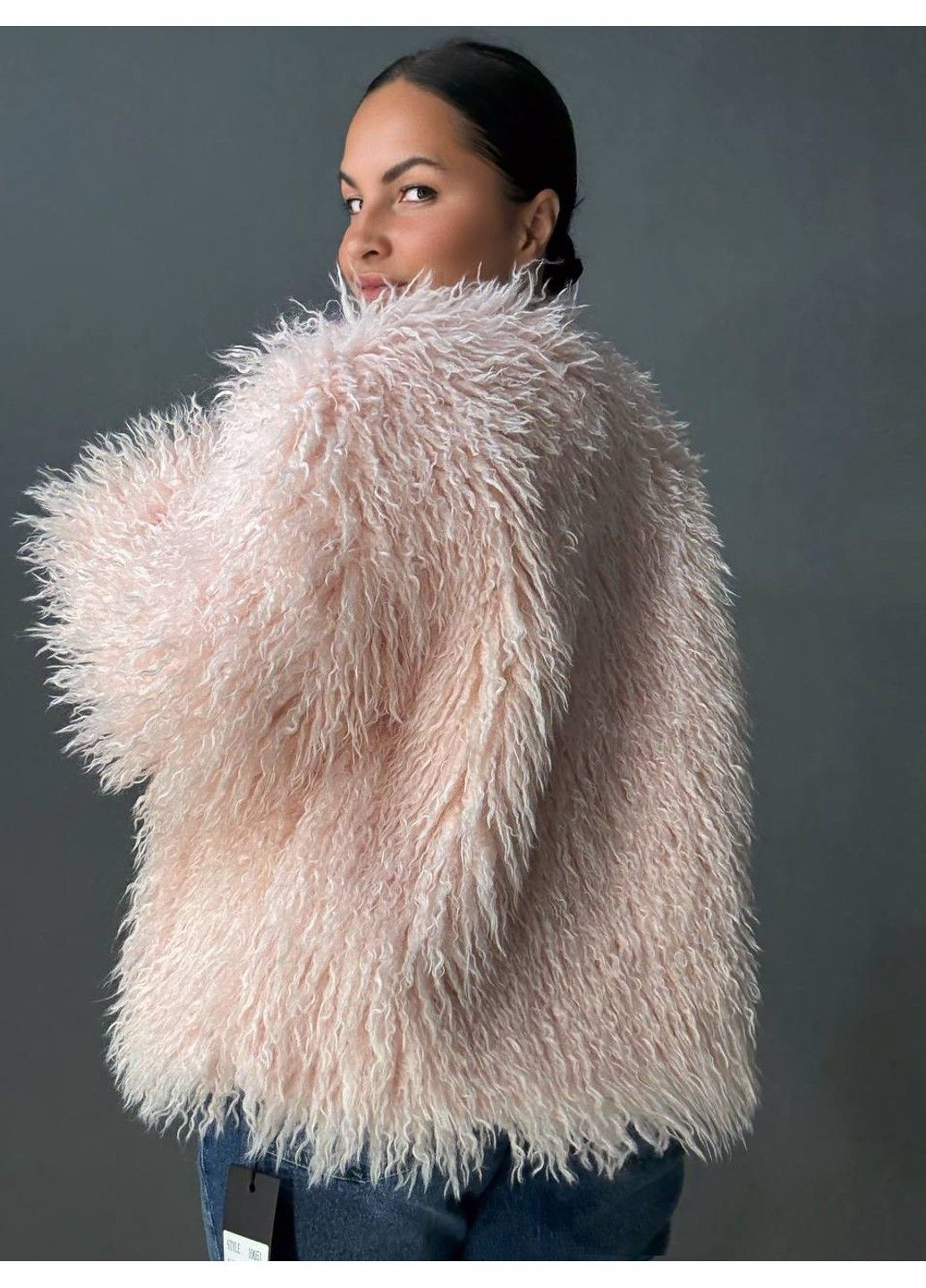 Шуба жіноча 10051 штучне хутро під ламу коротка рожева Lady yep (350936326)