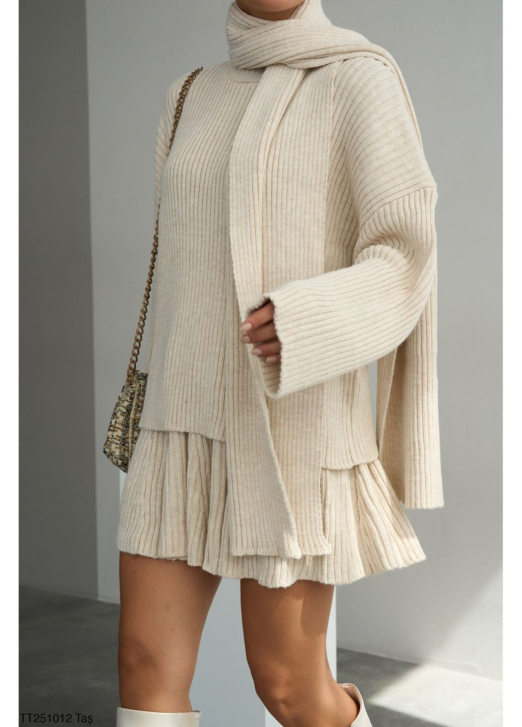 Костюм свитер с шарфом и юбка плиссе No Brand (366231666)