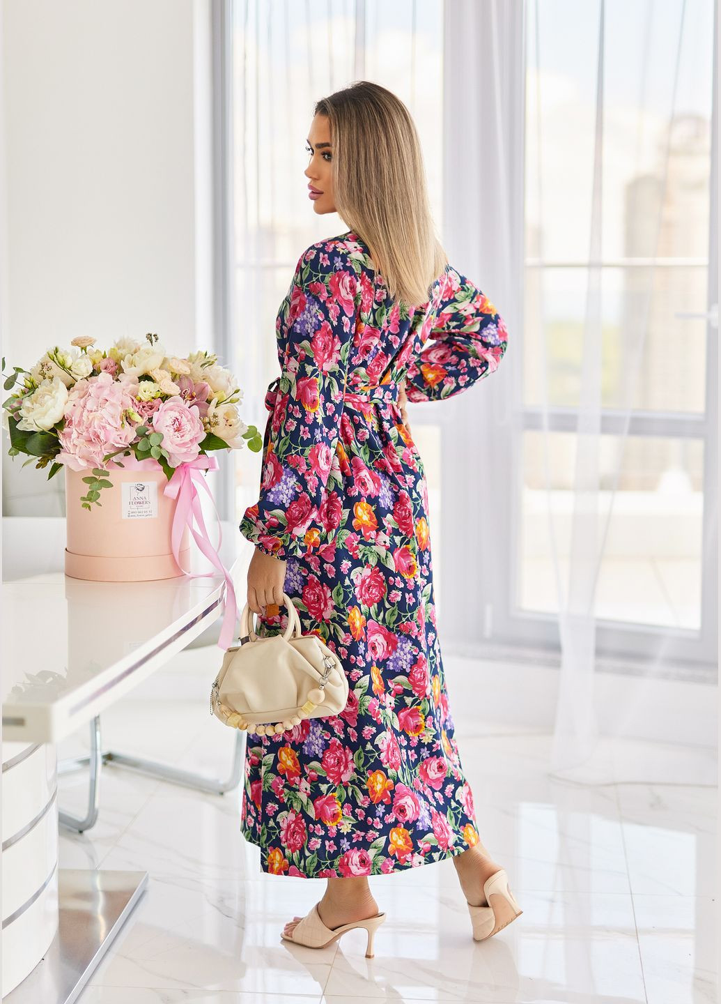 Темно-синя коктейльна, ділова, повсякденний, кежуал, джинсова жіноча яскрава сукня з квітковим візерунком і акцентом на талії а-силует INNOE з квітковим принтом