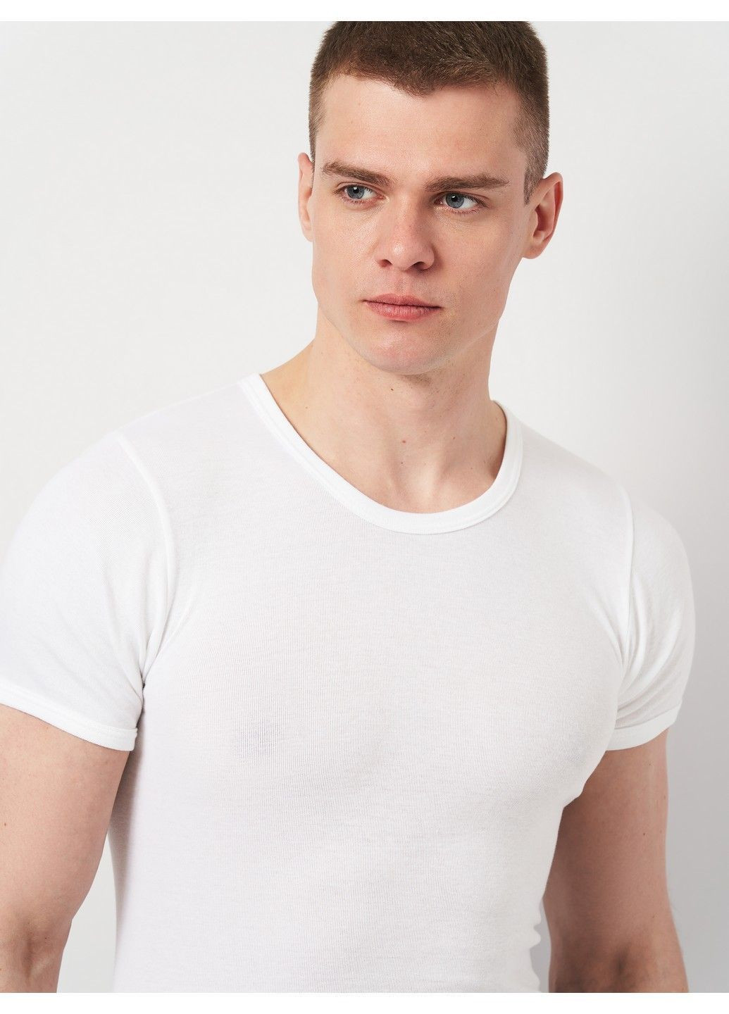 Белая футболка C&A