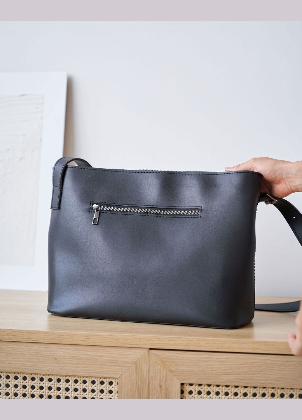 Женская черная сумка Тейлор с тремя наружными карманами (znocha-sumka-tejlor) WeLassie (342199286)